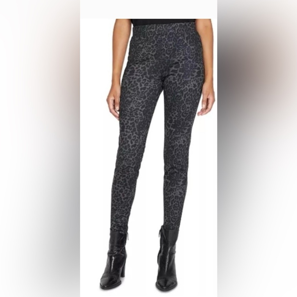 Sanctuary x Anthropologie Black and Grey Leopard Printed Pants Size 28 (S)